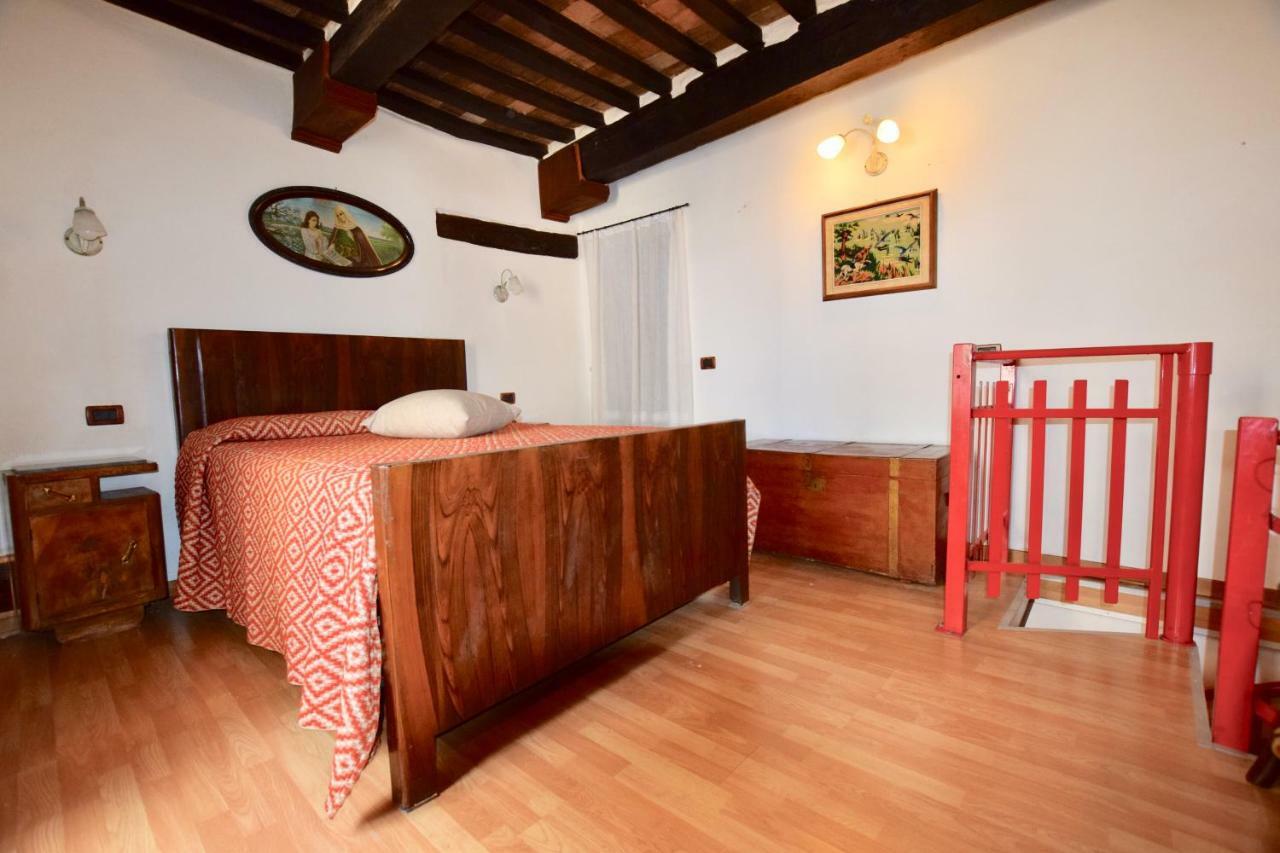 Luciano E Norma House Il Rustico Villa Gerfalco Luaran gambar